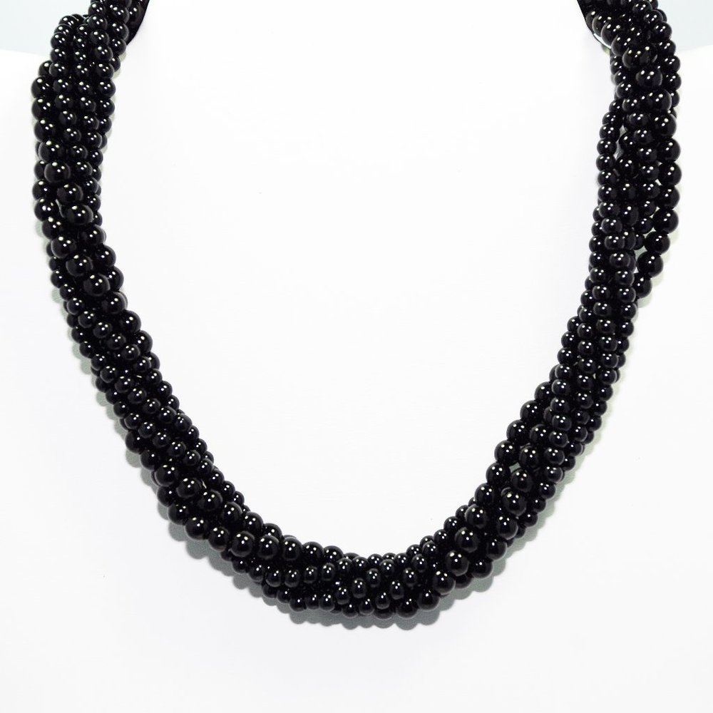 Handcrafted Black Pearly Braided Necklace